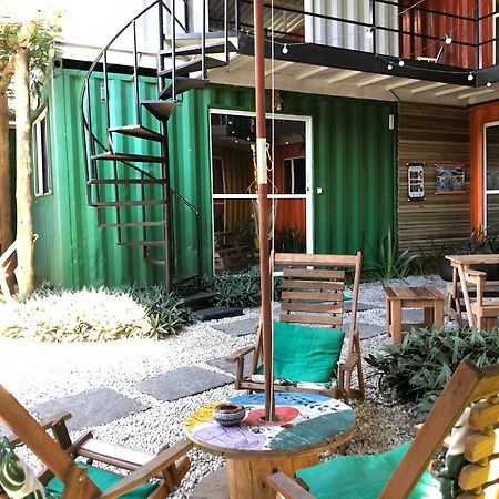 Container Hospedaria Paraty Luaran gambar