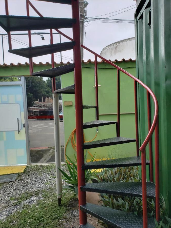 Container Hospedaria Paraty Luaran gambar