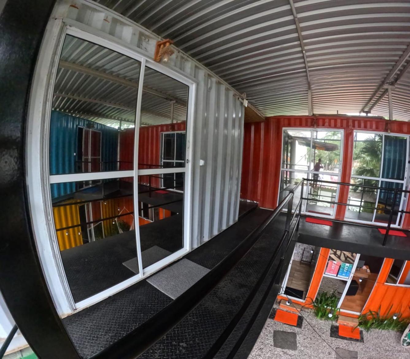 Container Hospedaria Paraty Luaran gambar