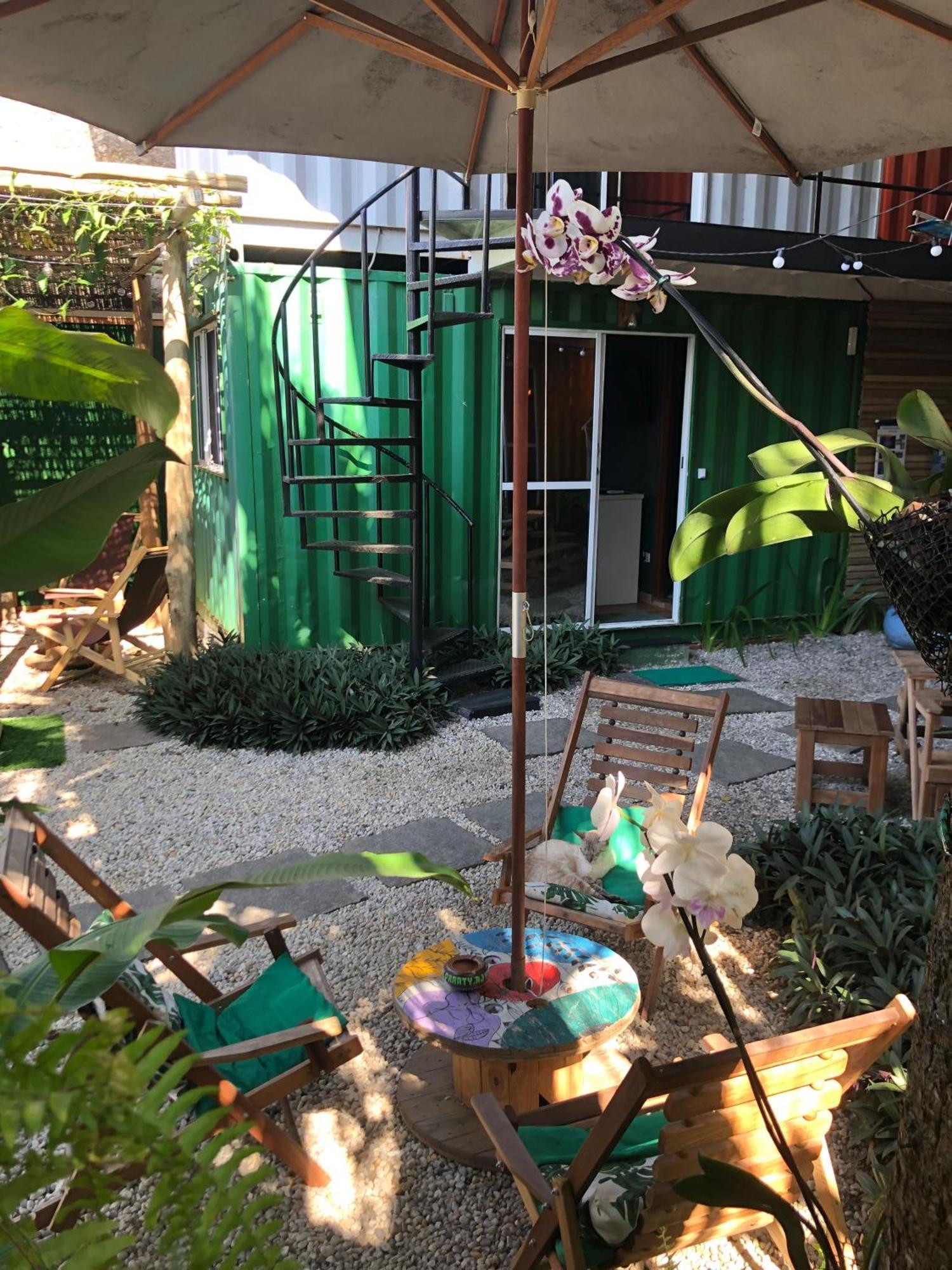 Container Hospedaria Paraty Luaran gambar