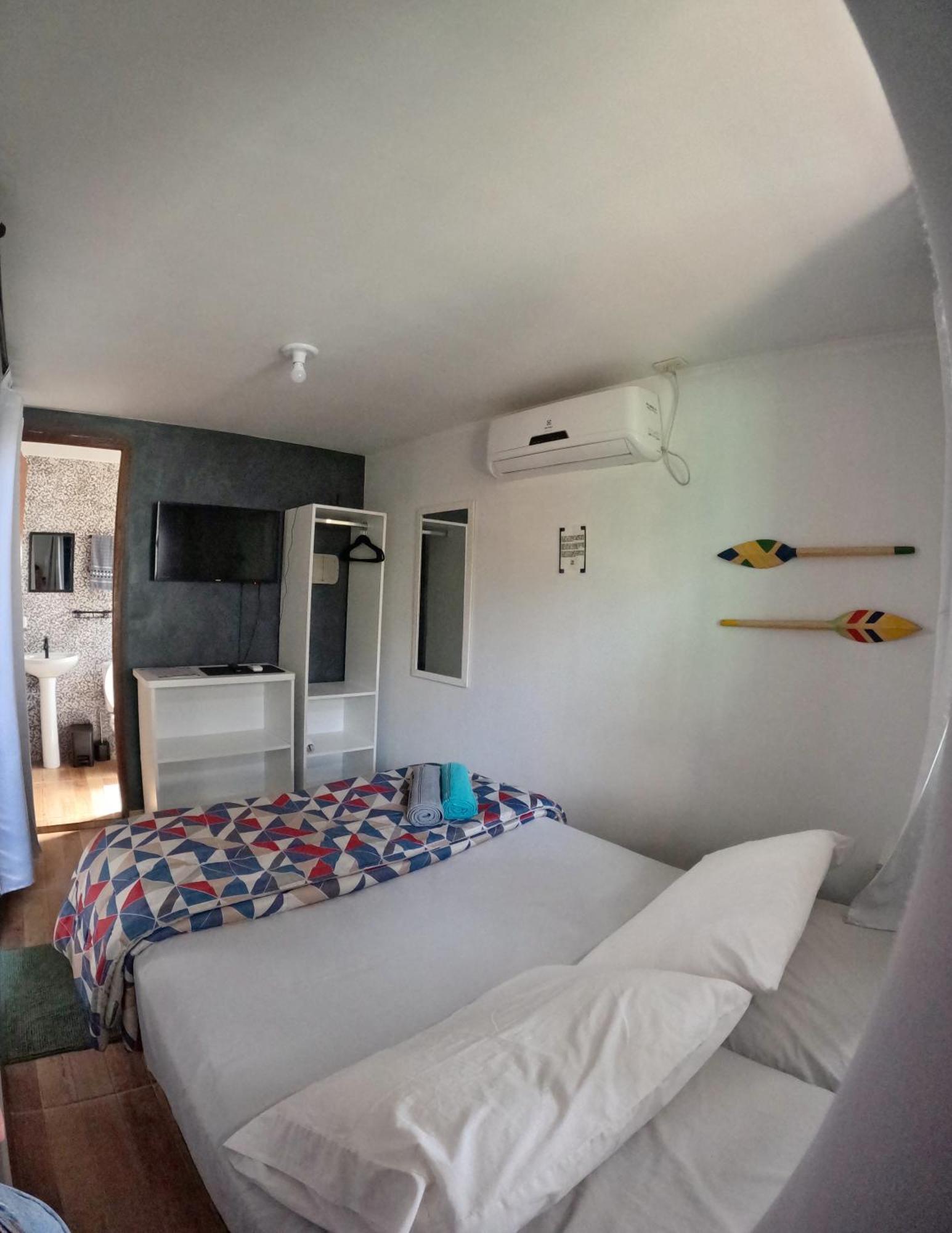 Container Hospedaria Paraty Luaran gambar